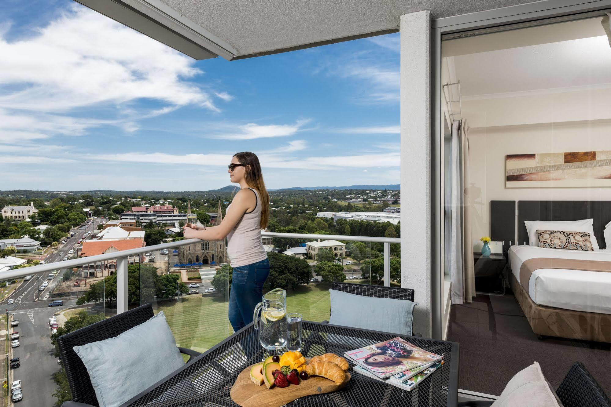 Oaks Ipswich Aspire Suites Exterior photo